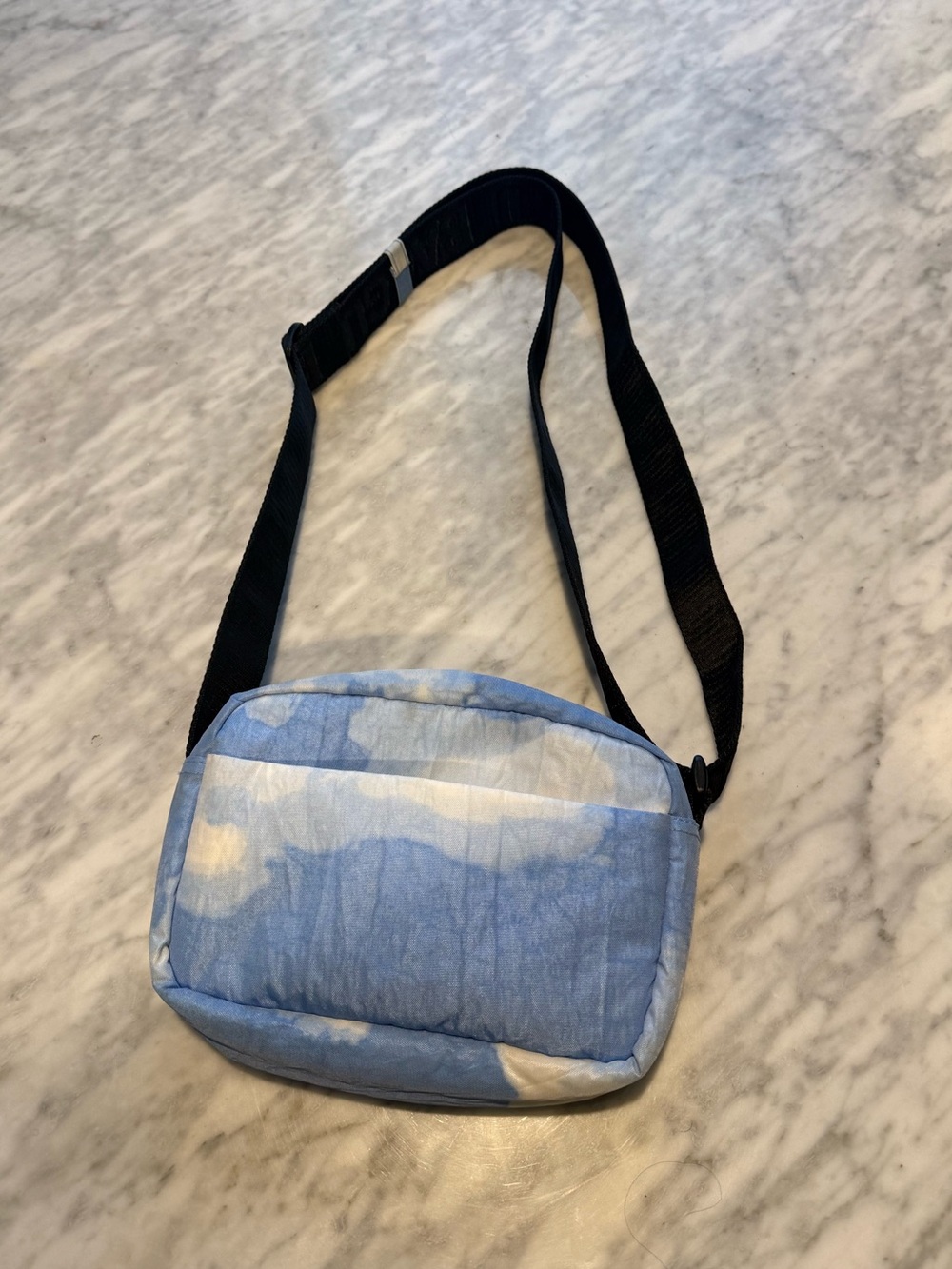 Baggu Camera Cloud Print Crossbody Bag NWOT